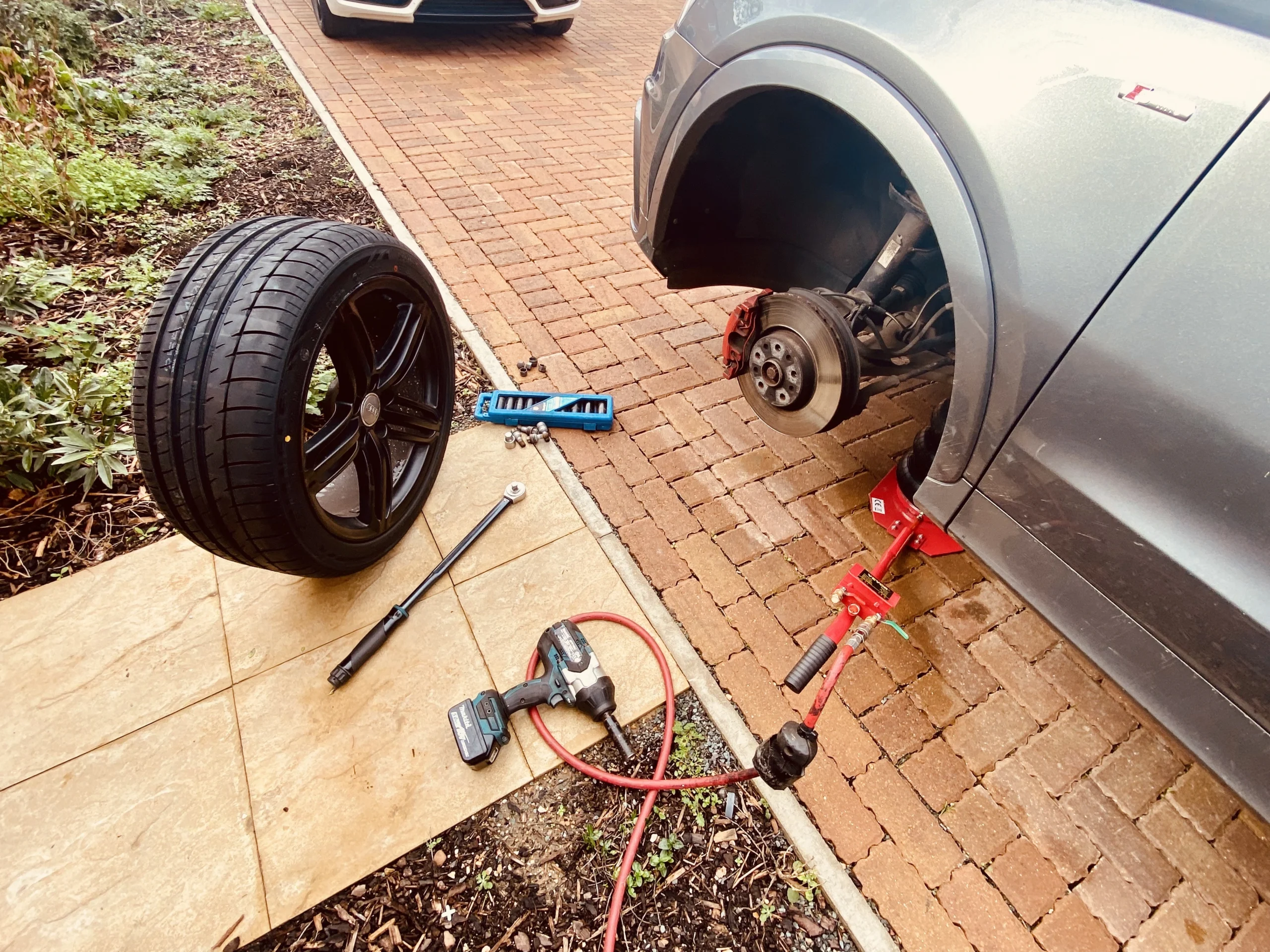 3013f0_18d45dff32e244bd83d5e705c025d857mv2 scaled 1